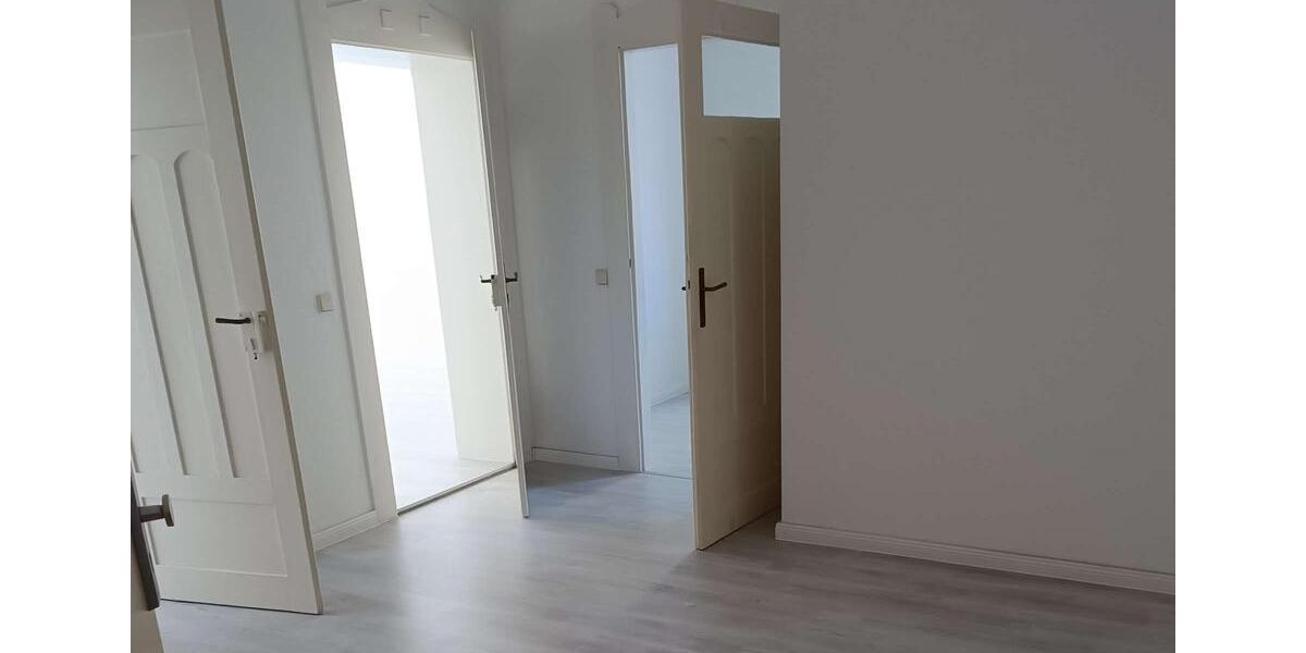 Erdgeschoßwohnung Zwickau Zwickau-Nord - 2 Zimmer, 77 m&sup2;, 460&euro; | Angebot:26490320