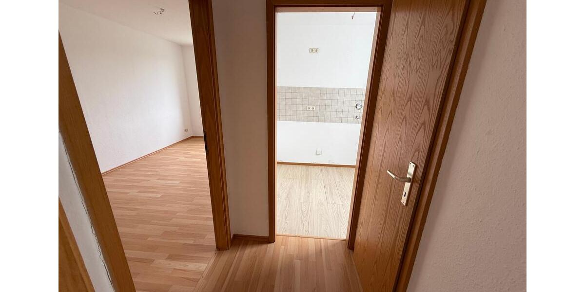Etagenwohnung Reichenbach im Vogtland - 2 Zimmer, 49 m&sup2;, 225&euro; | Angebot:23150130