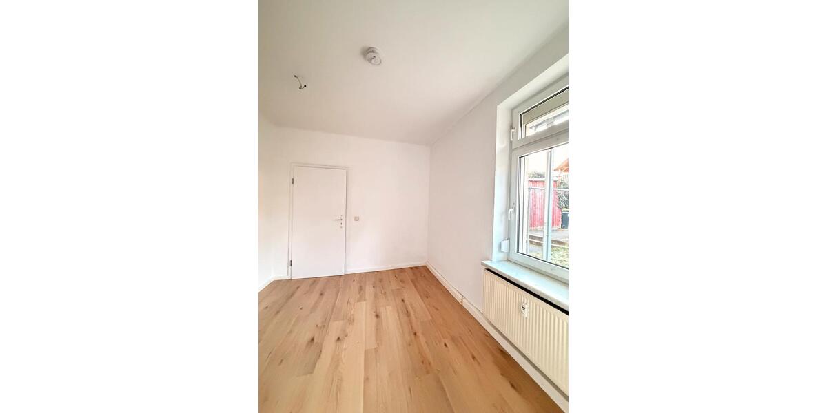 Erdgeschoßwohnung Glauchau - 2 Zimmer, 55 m&sup2;, 385&euro; | Angebot:25852120