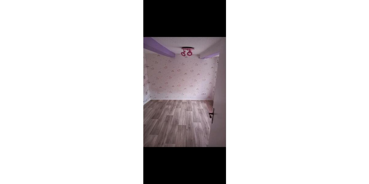 Reihenhaus Waldenburg - 5 Zimmer, 110 m&sup2;, 49.000&euro; | Angebot:27006222