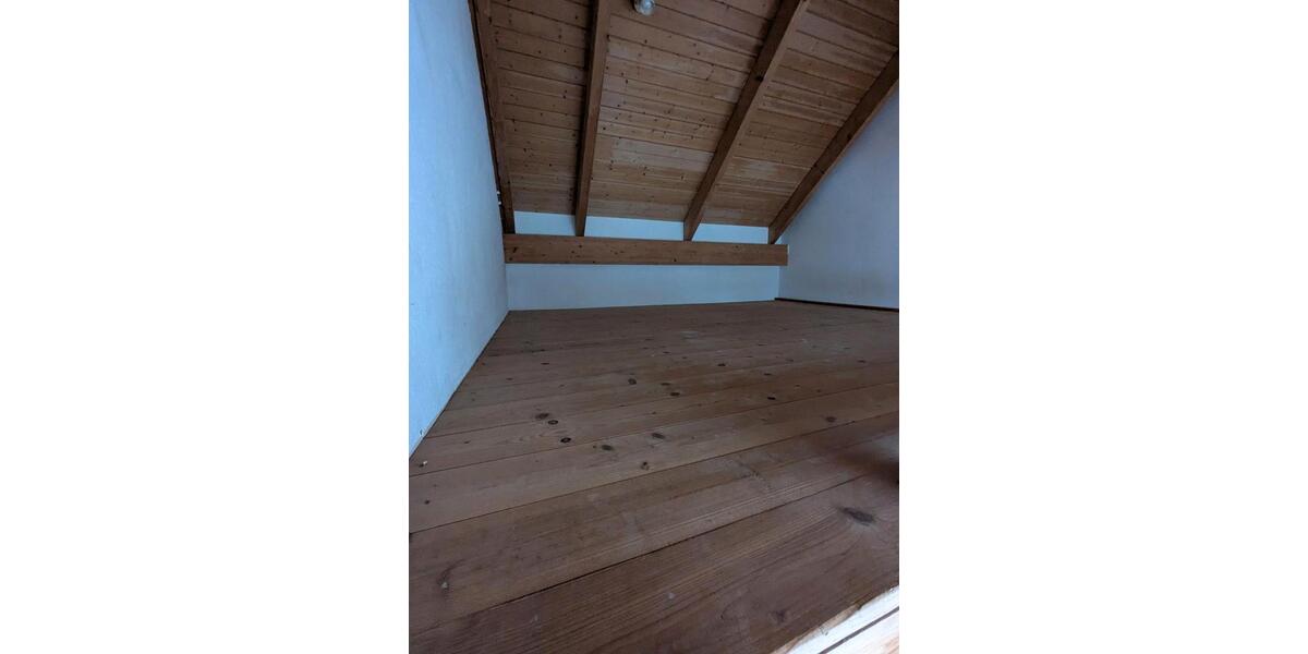 Dachgeschoßwohnung Nobitz - 2.5 Zimmer, 61 m&sup2;, 650&euro; | Angebot:25892549