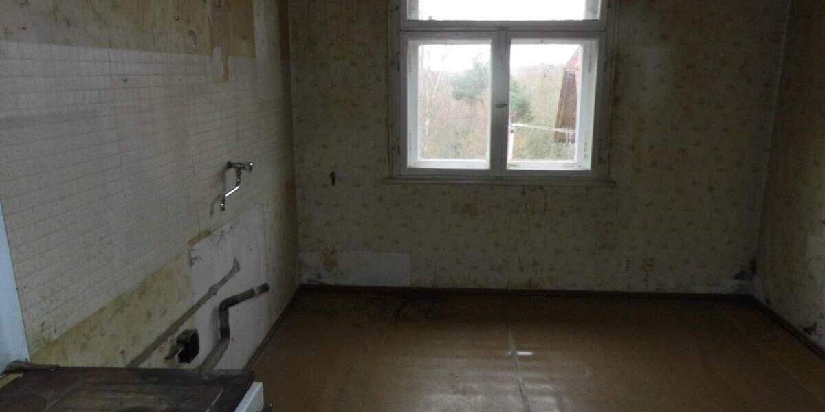 Einfamilienhaus Werdau - 4 Zimmer, 110 m&sup2;, 77.000&euro; | Angebot:25662887