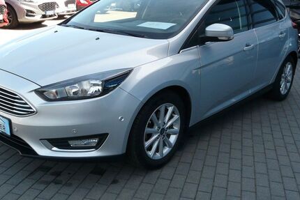 Ford Focus 89.990 km 9.985 &euro; Schmölln 04626