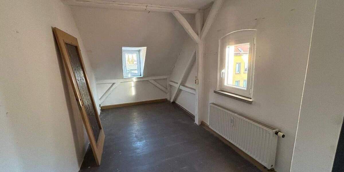 Einfamilienhaus Hohenstein-Ernstthal Ernstthal - 1 Zimmer, 227 m&sup2;, 149.000&euro; | Angebot:25745325