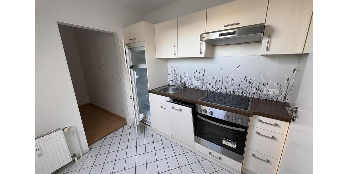 Dachgeschoßwohnung Zwickau Zwickau-Nord - 2 Zimmer, 68 m&sup2;, 420&euro; | Angebot:25255886