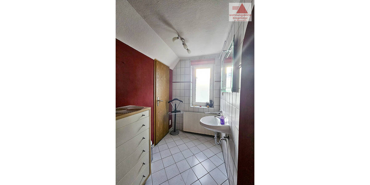 Einfamilienhaus Bockau - 9 Zimmer, 197 m&sup2;, 229.000&euro; | Angebot:25688290