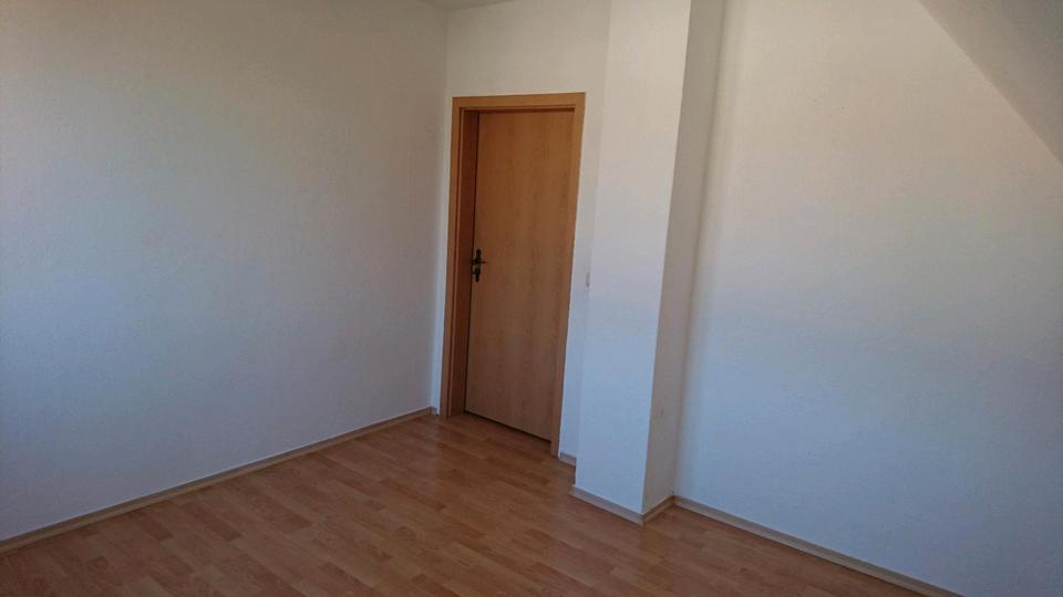 Dachgeschoßwohnung Nobitz - 2 Zimmer, 46 m&sup2;, 50.000&euro; | Angebot:26651883