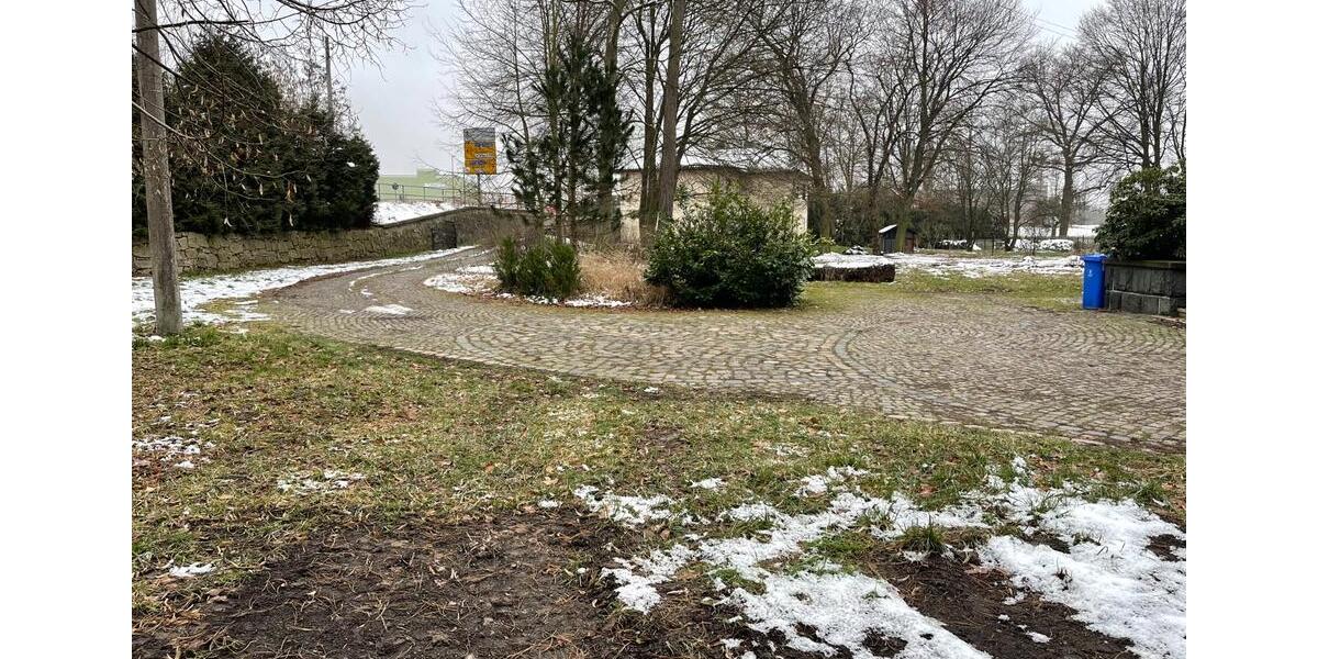 Etagenwohnung Glauchau - 3 Zimmer, 105 m&sup2;, 1.000&euro; | Angebot:24781604