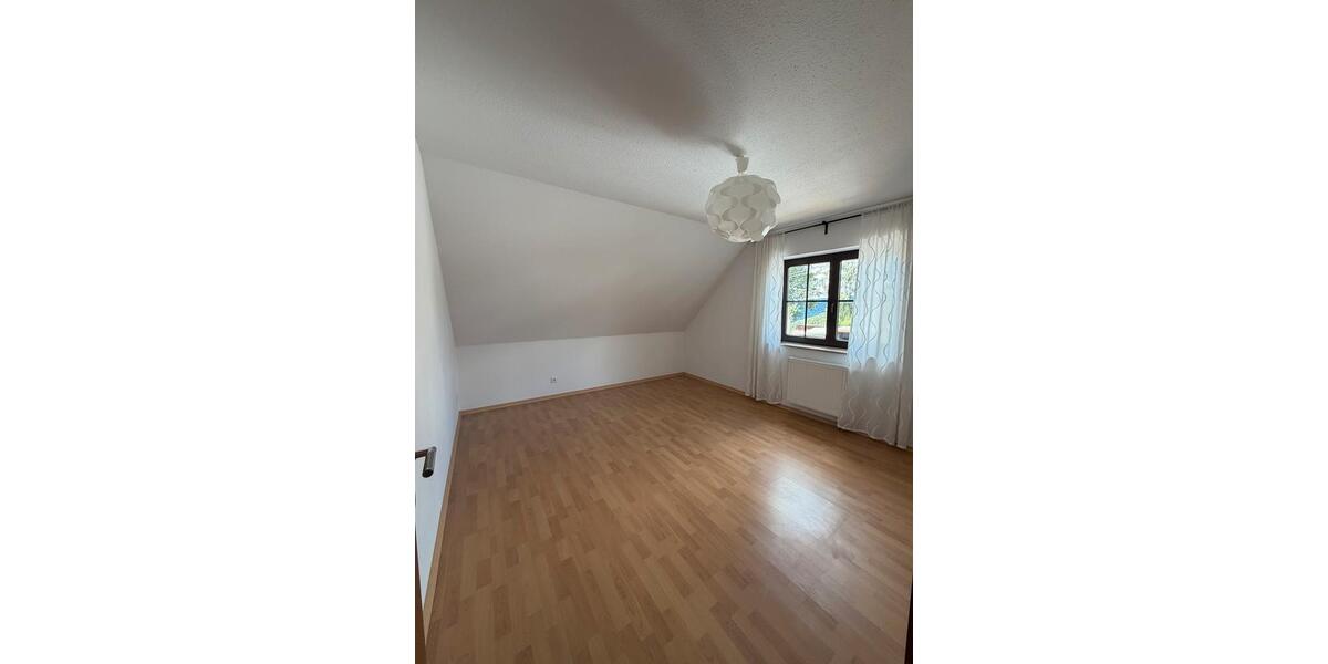 Einfamilienhaus Lauter-Bernsbach Bernsbach - 7 Zimmer, 170 m&sup2;, 395.000&euro; | Angebot:27085589