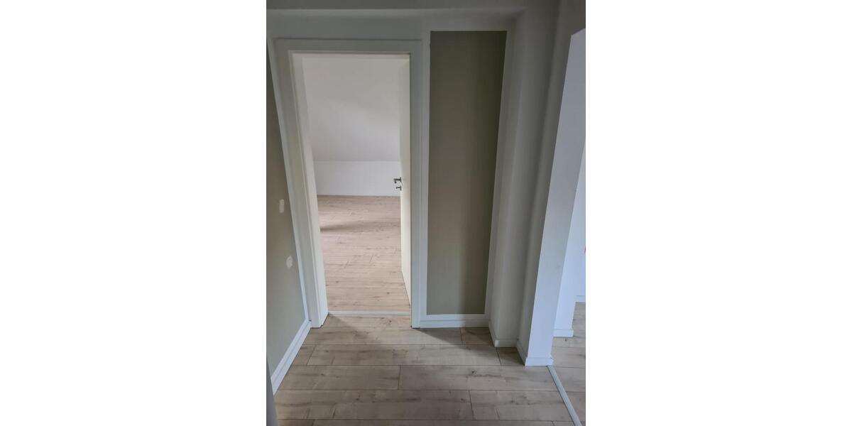 Dachgeschoßwohnung Wilkau-Haßlau Haßlau - 3 Zimmer, 50 m&sup2;, 350&euro; | Angebot:25253518