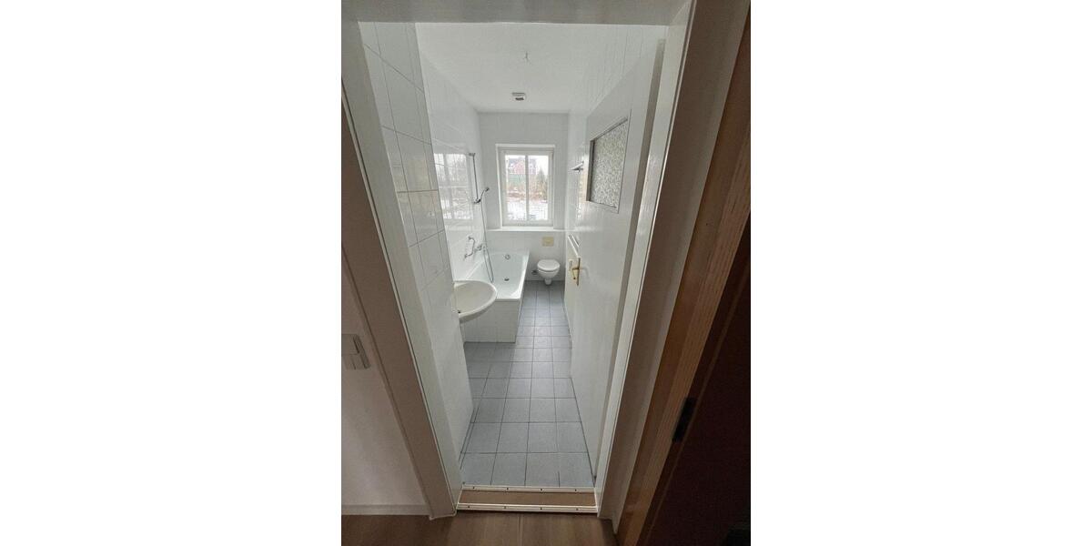 Etagenwohnung Glauchau - 2 Zimmer, 53 m&sup2;, 310&euro; | Angebot:25106968