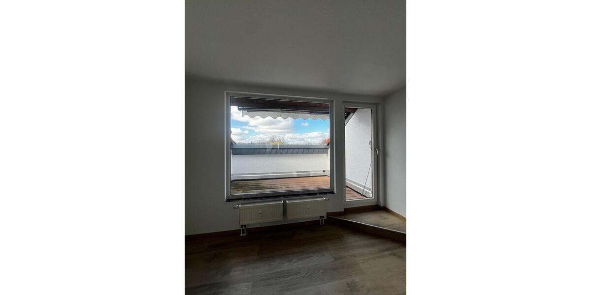 Dachgeschoßwohnung Zwickau - 3 Zimmer, 95 m&sup2;, 860&euro; | Angebot:25753754