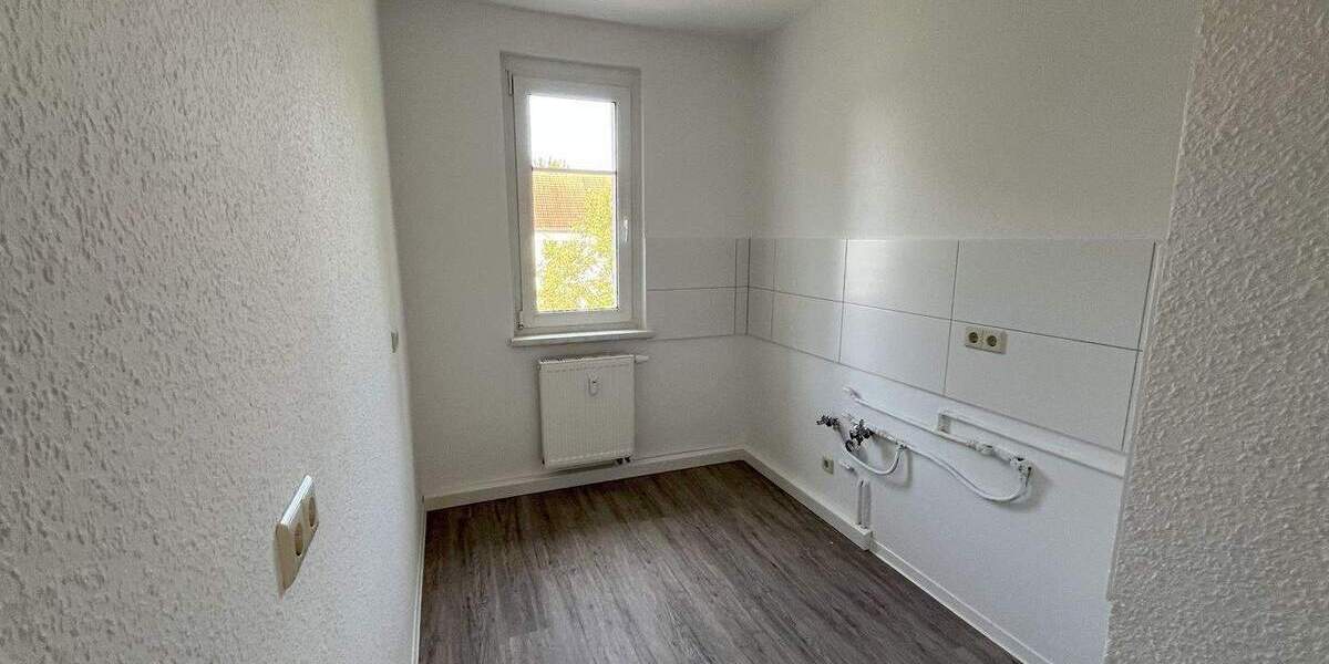 Etagenwohnung Zwickau Eckersbach - 2 Zimmer, 47 m&sup2;, 289&euro; | Angebot:25740069