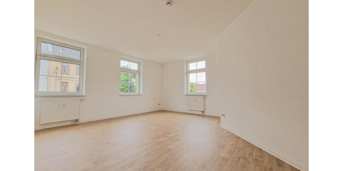 Etagenwohnung Glauchau - 3 Zimmer, 68 m&sup2;, 374&euro; | Angebot:23137907