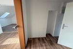 Dachgeschoßwohnung Oelsnitz (Erzgebirge) - 3 Zimmer, 88 m&sup2;, 484&euro; | Angebot:25881004