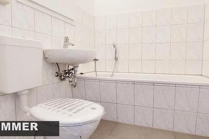 Wohnung Zwickau Neuplanitz - 3 Zimmer, 71 m&sup2;, 350&euro; | Angebot:24877916