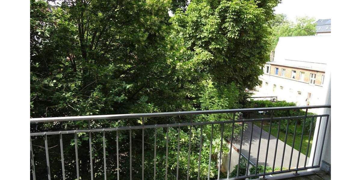 Gewerbeobjekt Zwickau Innenstadt - 2 Zimmer, 64 m&sup2;, 400&euro; | Angebot:25707528