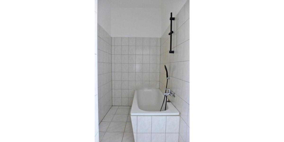 Etagenwohnung Limbach-Oberfrohna Oberfrohna - 3 Zimmer, 70 m&sup2;, 315&euro; | Angebot:25804809