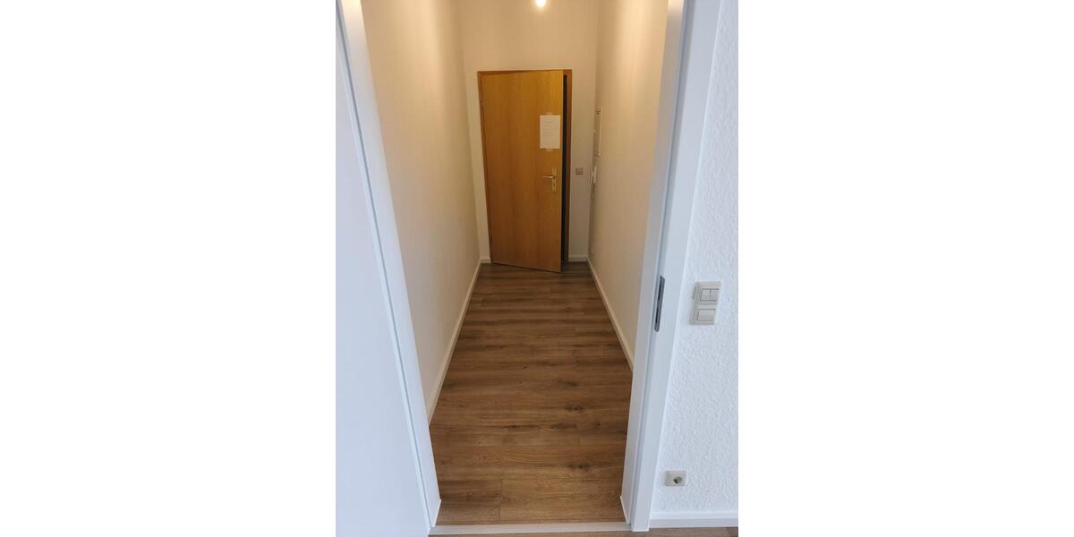 Etagenwohnung Crimmitschau - 3 Zimmer, 78 m&sup2;, 468&euro; | Angebot:24002220