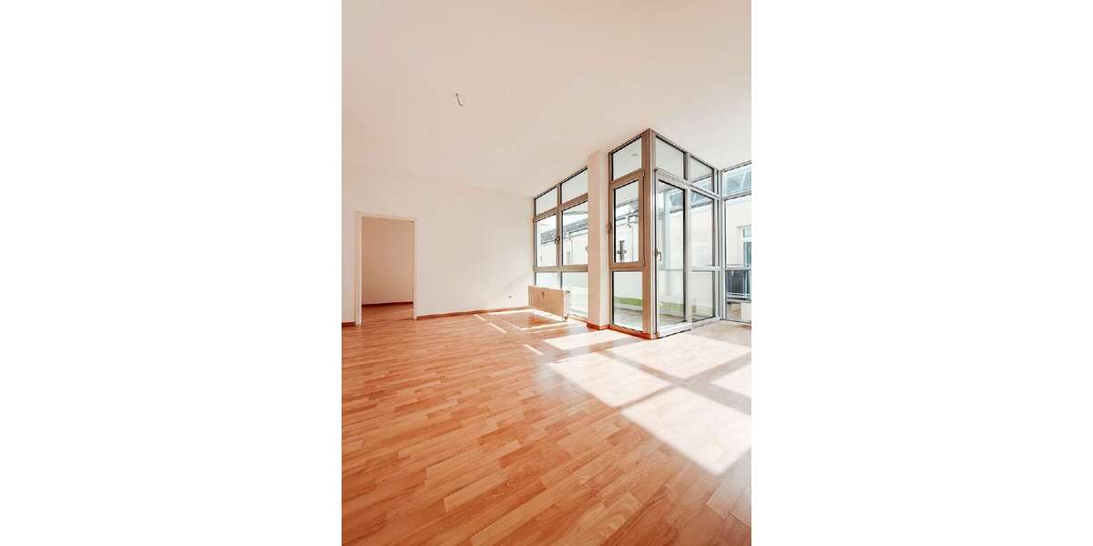 Etagenwohnung Zwickau Innenstadt - 2 Zimmer, 50 m&sup2;, 350&euro; | Angebot:25600692