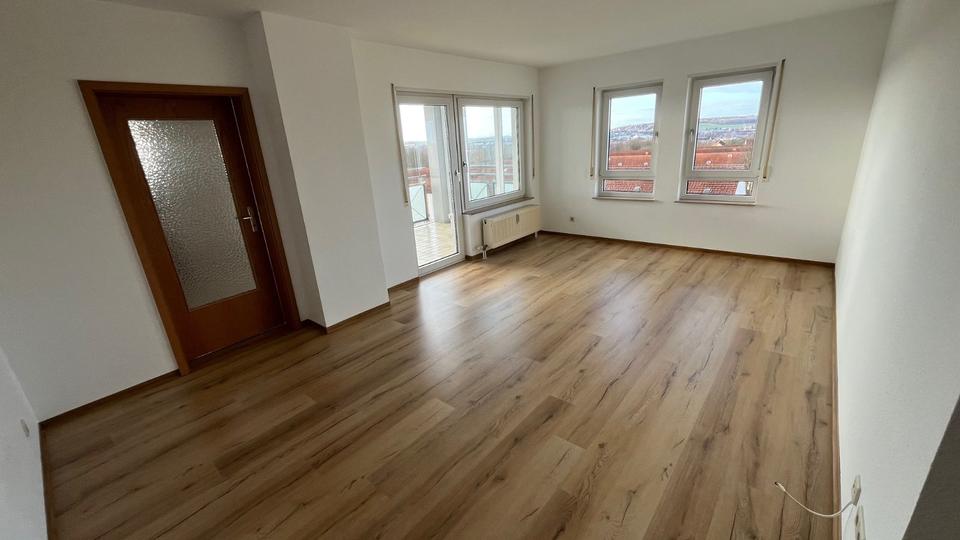 Etagenwohnung Zwickau Auerbach - 3 Zimmer, 80 m&sup2;, 570&euro; | Angebot:25963484