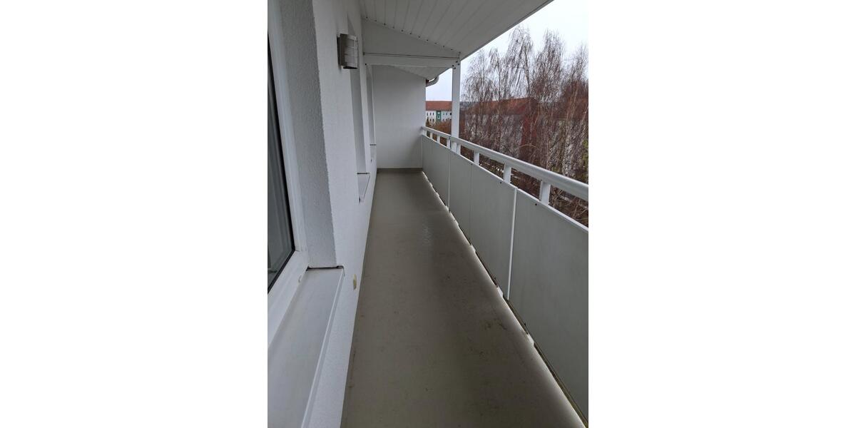 Dachgeschoßwohnung Limbach-Oberfrohna Oberfrohna - 4 Zimmer, 90 m&sup2;, 581&euro; | Angebot:24570447