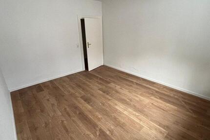 Wohnung Glauchau - 2 Zimmer, 53 m&sup2;, 310&euro; | Angebot:25106967