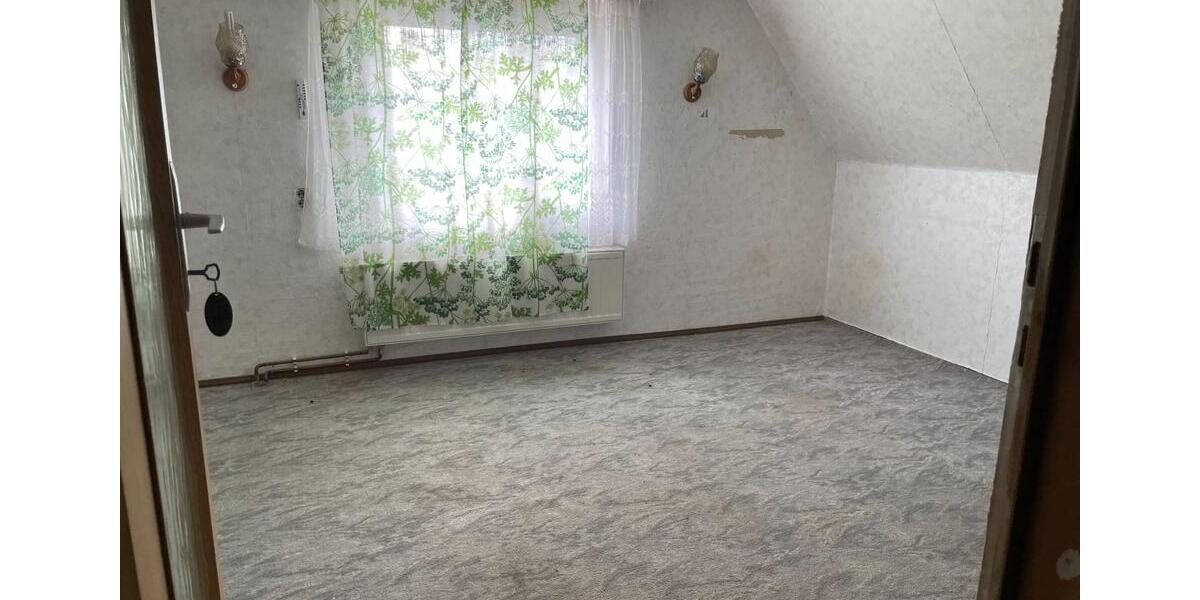 Einfamilienhaus Limbach-Oberfrohna Oberfrohna - 4 Zimmer, 124 m&sup2;, 56.000&euro; | Angebot:25876661