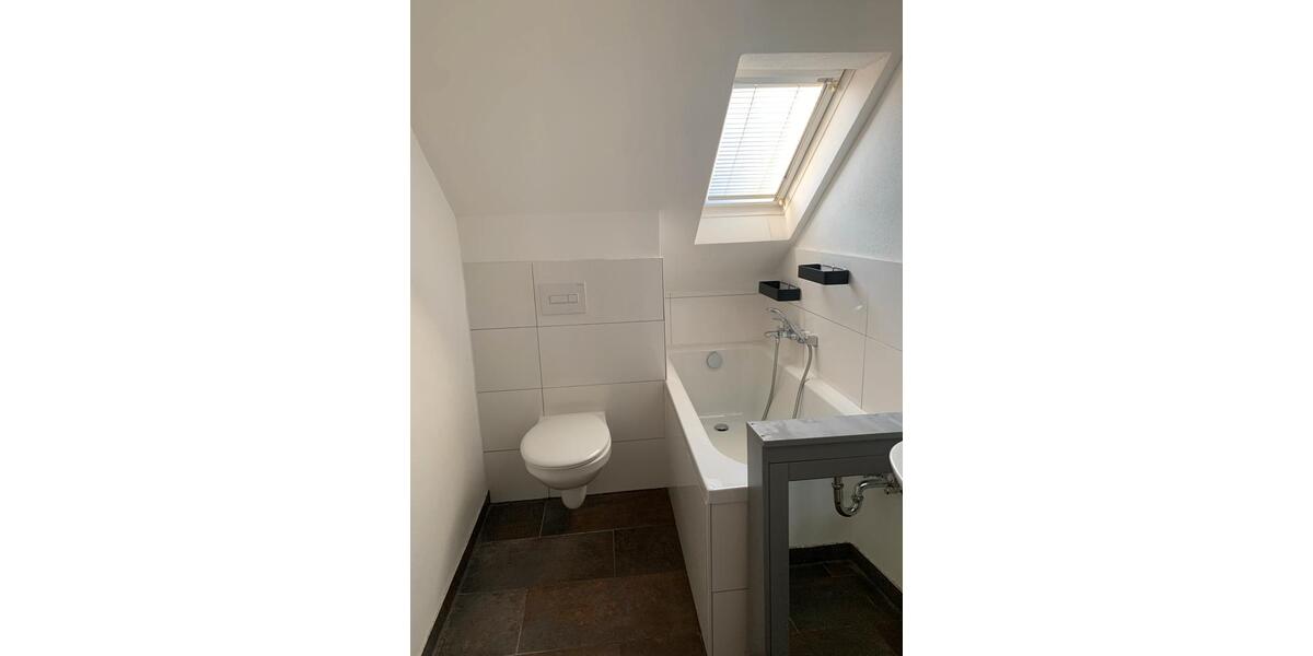 Dachgeschoßwohnung Schwarzenberg/Erzgebirge Erzgebirge - 3 Zimmer, 63 m&sup2;, 330&euro; | Angebot:25270953