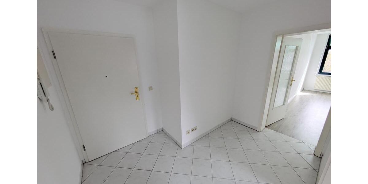 Dachgeschoßwohnung Zwickau Zwickau-West - 2 Zimmer, 48 m&sup2;, 360&euro; | Angebot:26681004