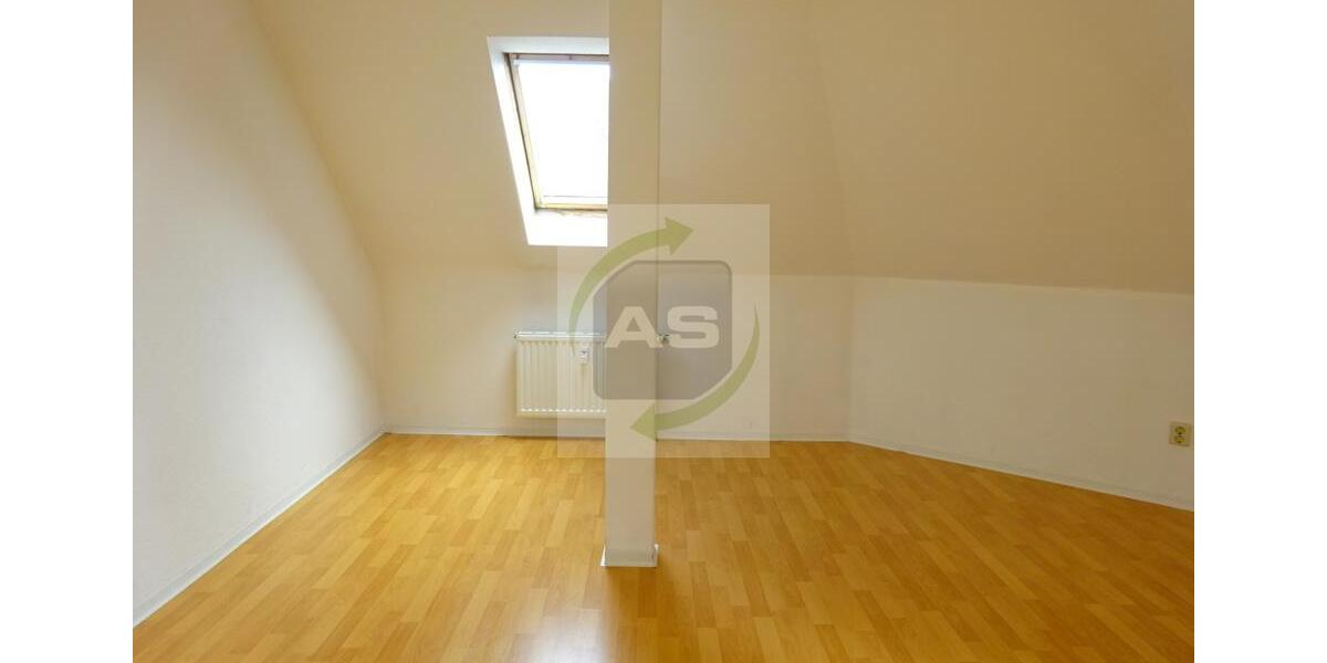 Dachgeschoßwohnung Zwickau Neuplanitz - 2 Zimmer, 70 m&sup2;, 445&euro; | Angebot:25547286