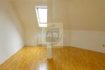 Dachgeschoßwohnung Zwickau Neuplanitz - 2 Zimmer, 70 m&sup2;, 445&euro; | Angebot:25547286