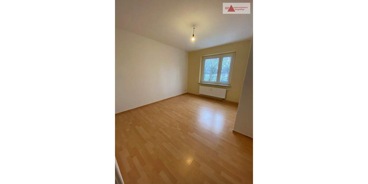 Etagenwohnung Zwickau OT Marienthal Marienthal - 2 Zimmer, 57 m&sup2;, 325&euro; | Angebot:25744597
