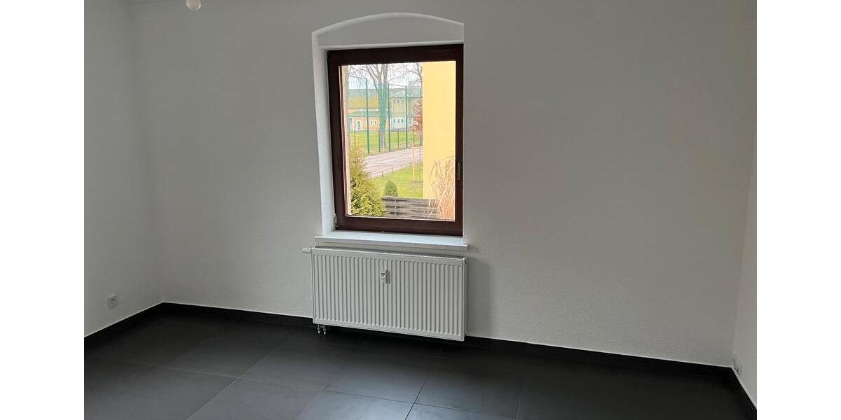 Erdgeschoßwohnung Limbach-Oberfrohna Oberfrohna - 2 Zimmer, 64 m&sup2;, 680&euro; | Angebot:24754217