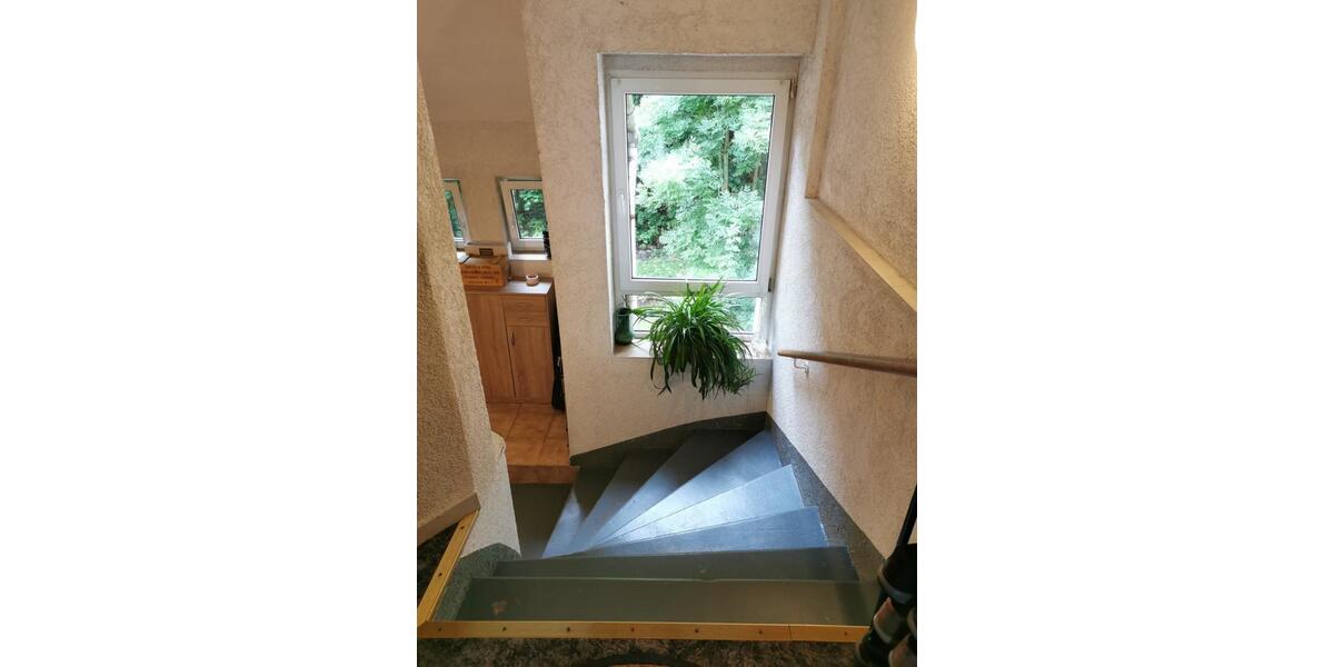 Dachgeschoßwohnung Reichenbach im Vogtland - 3 Zimmer, 70 m&sup2;, 400&euro; | Angebot:24625537