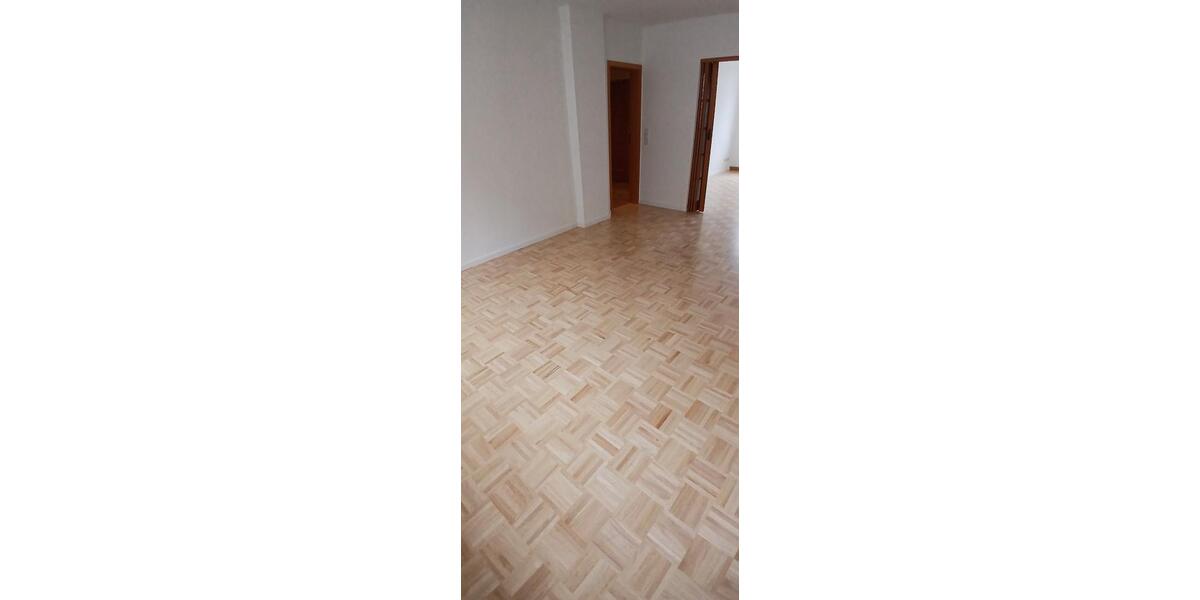 Etagenwohnung Hohenstein-Ernstthal Ernstthal - 3 Zimmer, 106 m&sup2;, 670&euro; | Angebot:25637711