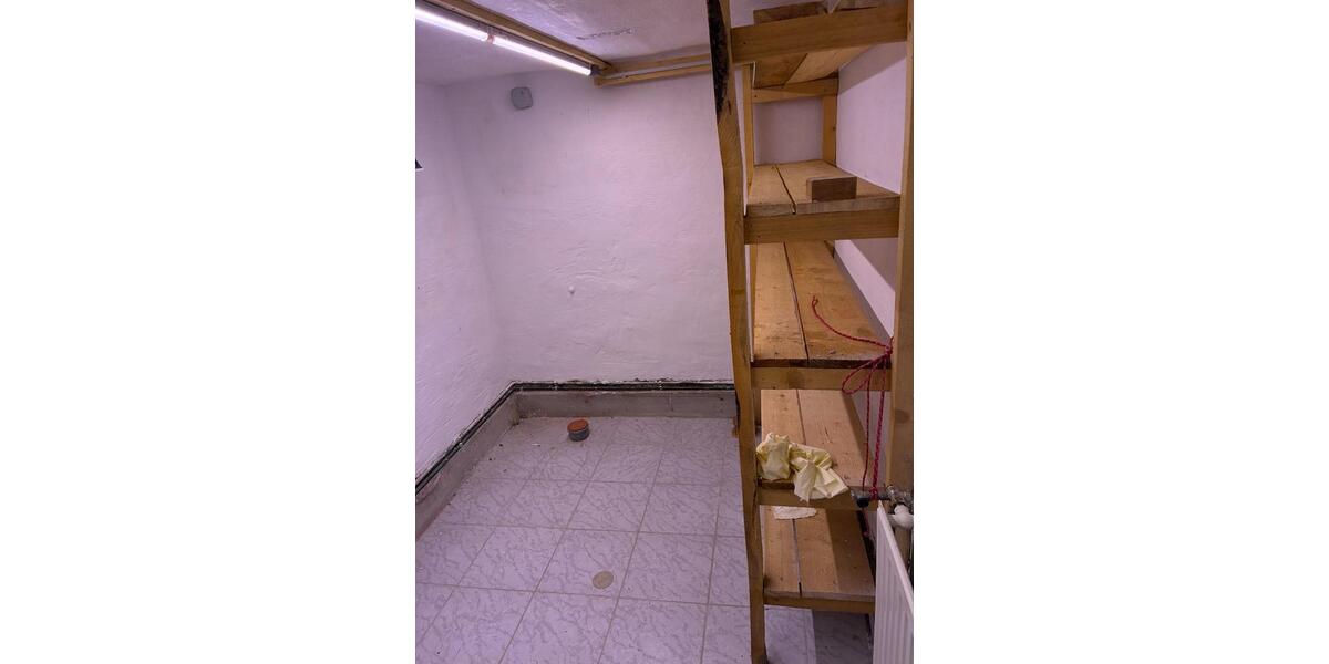 Erdgeschoßwohnung Reichenbach im Vogtland - 1 Zimmer, 30 m&sup2;, 180&euro; | Angebot:24842382