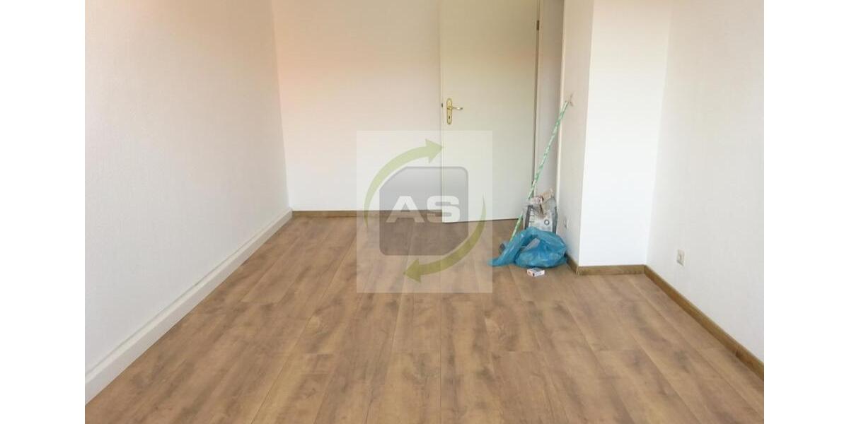 Etagenwohnung Zwickau - 2 Zimmer, 53 m&sup2;, 340&euro; | Angebot:23779149