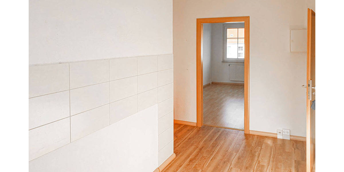 Etagenwohnung Zwickau Eckersbach - 2 Zimmer, 48 m&sup2;, 360&euro; | Angebot:25668557