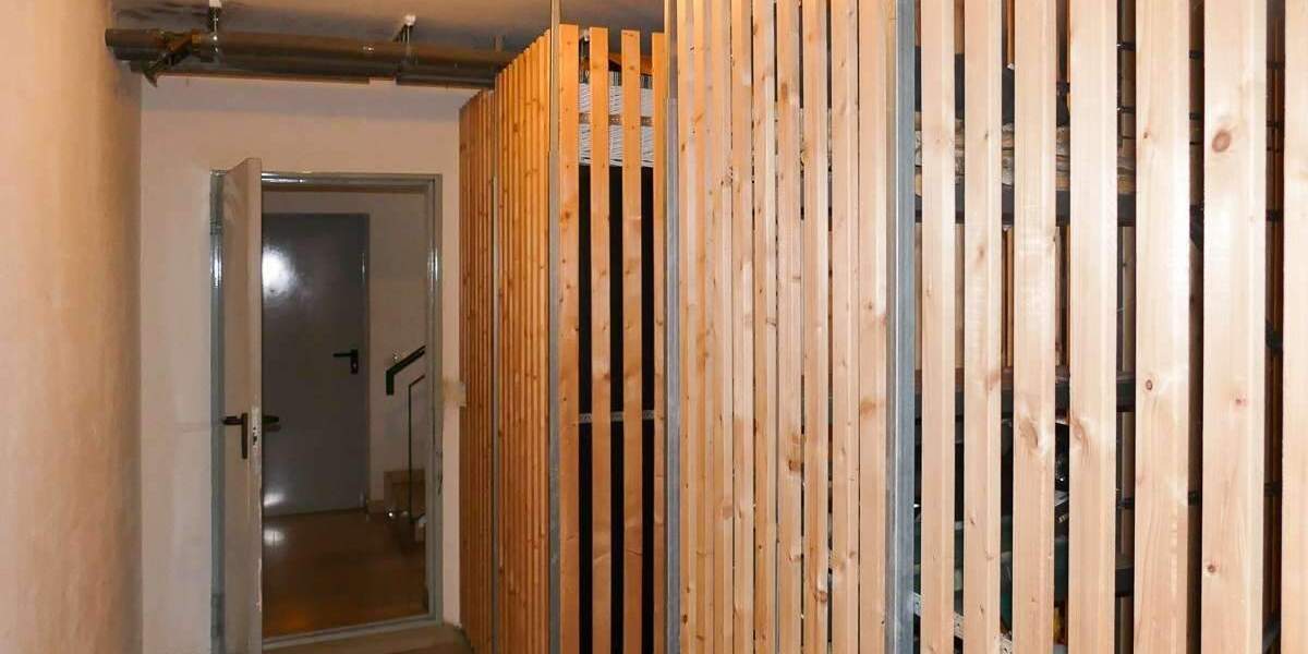 Etagenwohnung Greiz Neumühle - 3 Zimmer, 77 m&sup2;, 83.000&euro; | Angebot:25729332