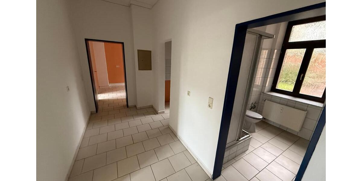 Erdgeschoßwohnung Reichenbach im Vogtland - 2 Zimmer, 70 m&sup2;, 350&euro; | Angebot:21558276