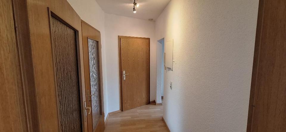 Etagenwohnung Elsterberg - 3 Zimmer, 57 m&sup2;, 320&euro; | Angebot:22041074