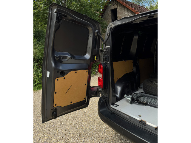 Peugeot Expert Kasten 95.000 km 12.900 &euro; Hartenstein 08118