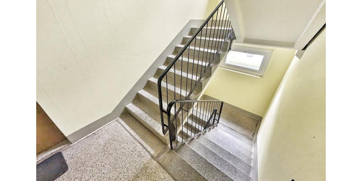 Etagenwohnung Limbach-Oberfrohna Oberfrohna - 3 Zimmer, 82 m&sup2;, 450&euro; | Angebot:26008244