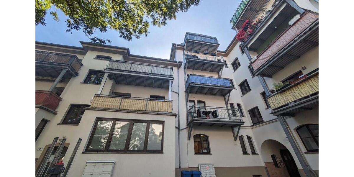 Dachgeschoßwohnung Zwickau - 3 Zimmer, 88 m&sup2;, 560&euro; | Angebot:25945689