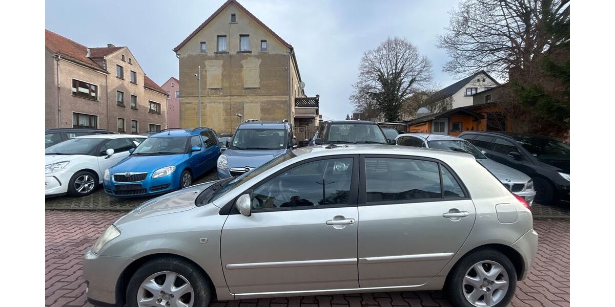 Toyota Corolla 157.000 km 3.300 &euro; zwickau 08064