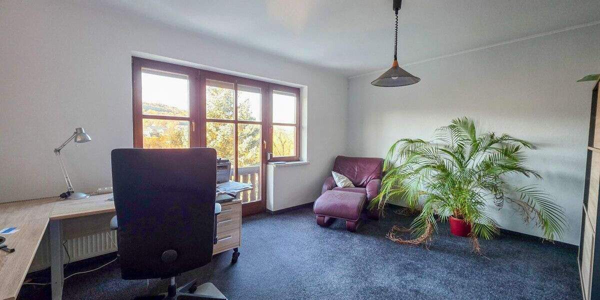 Reihenendhaus Aue-Bad Schlema Schlema - 6 Zimmer, 160 m&sup2;, 270.000&euro; | Angebot:25688337