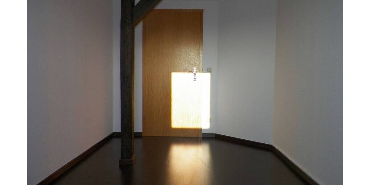 Etagenwohnung Zwickau Innenstadt - 3 Zimmer, 95 m&sup2;, 460&euro; | Angebot:25734772