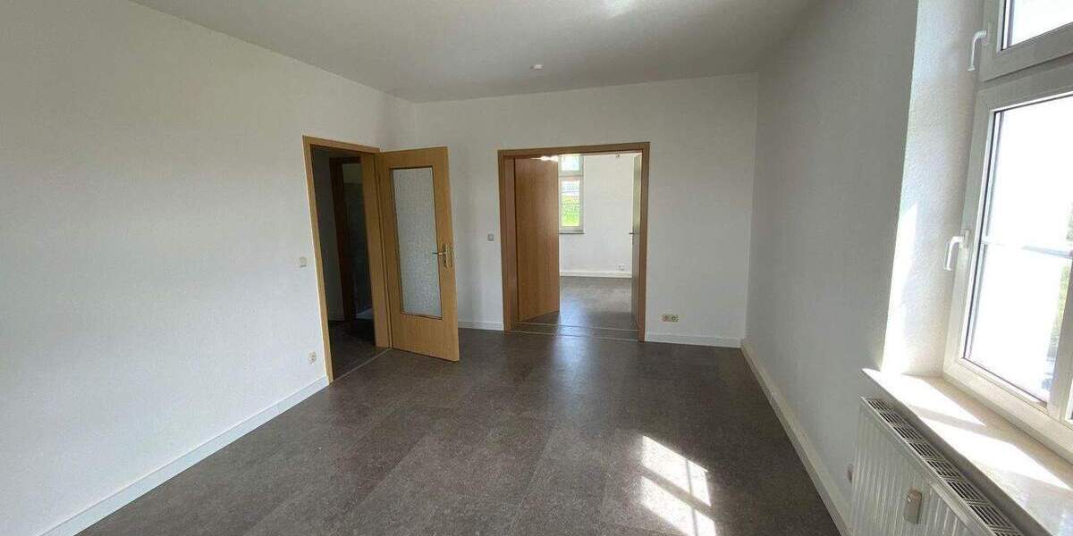 Etagenwohnung Gornsdorf - 5 Zimmer, 120 m&sup2;, 750&euro; | Angebot:25660629