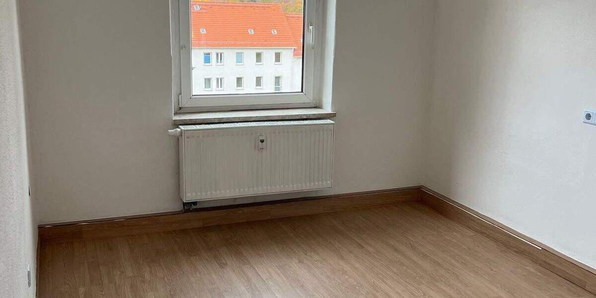 Etagenwohnung Aue - 3 Zimmer, 90 m&sup2;, 510&euro; | Angebot:25681319
